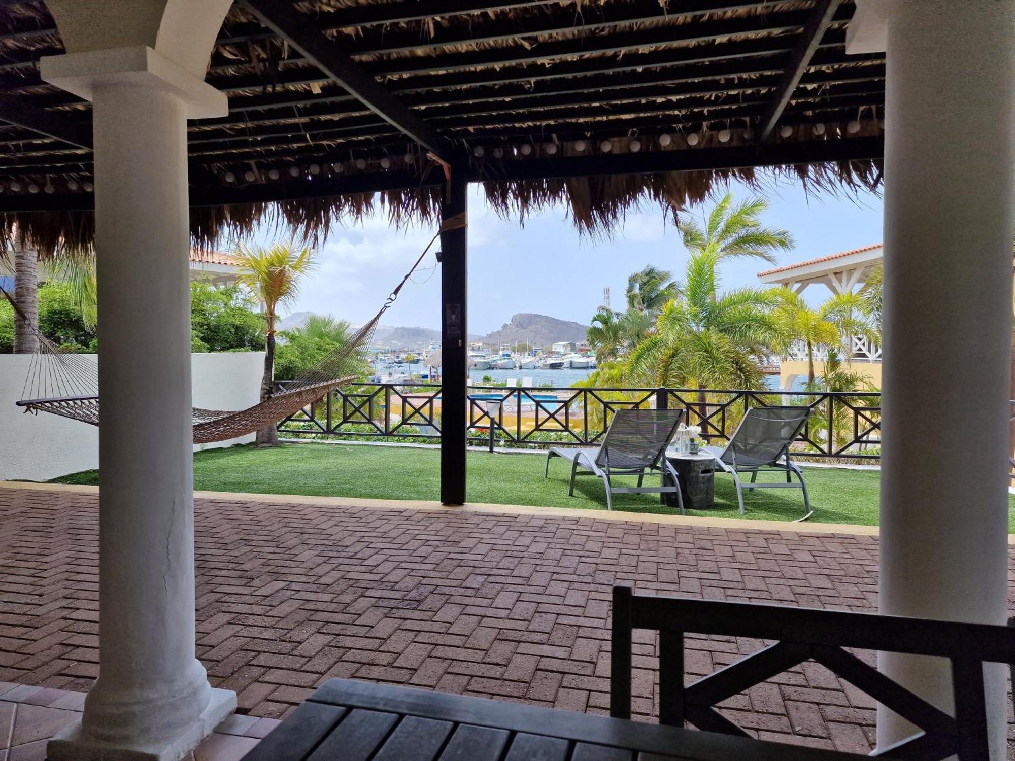 Luxury Appt For 6: Mesmerizing Spanish Water View Jan Thiel Exterior photo