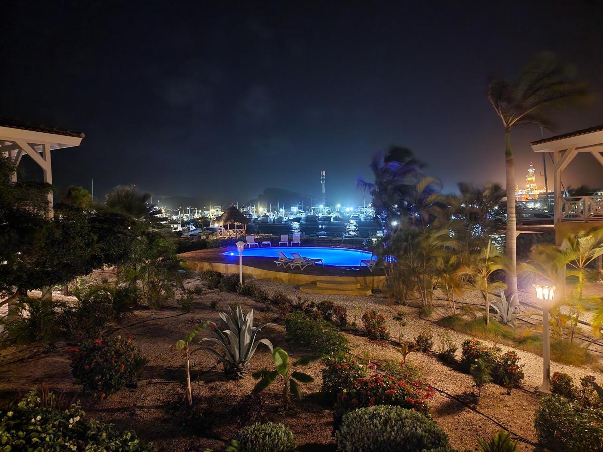 Luxury Appt For 6: Mesmerizing Spanish Water View Jan Thiel Exterior photo